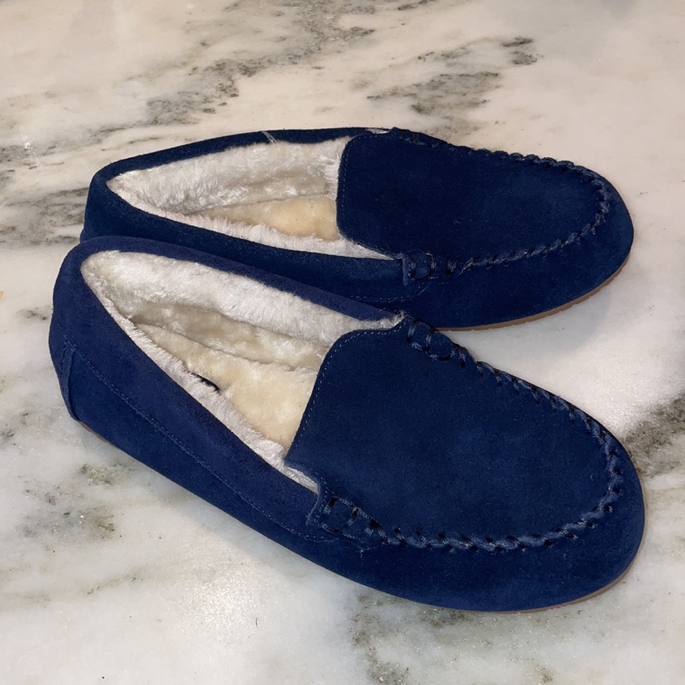 NEW (no tags) Lands End Kids Suede Leather Moccasin Slippers